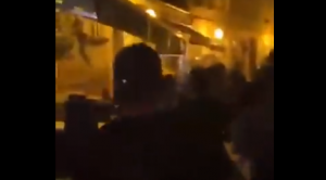 NE MOŽE BEZ NEREDA: Navijači Vest Hema dočekani kao navijači Legije! (VIDEO)