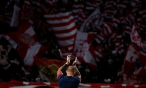 DELIJE ČESTITALE ROĐENDAN TRENERU: ‘Iako godine lete, zauvek Zvezdino dete’ (FOTO) (VIDEO)