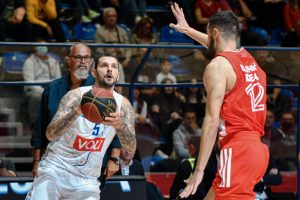 ZVEZDA SE OPORAVILA OD FENERA: Mitrović vodio crveno-bele do pobede! (VIDEO)