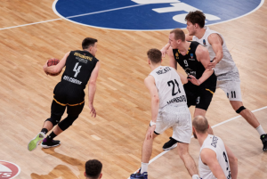 HAMBURG ‘ISTOPIO’ OGROMNU PREDNOST PARTIZANA: Stotka crno-belih na startu Evrokupa, imaće Žoc svašta da kaže svojim igračima!