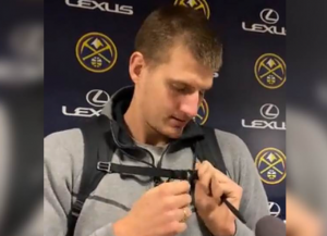 ‘BRATE, NIJE ME BRIGA ZA TO’: Jokić nije hteo ni da čuje pitanje, prekinuo novinara koji je ostao u šoku! (VIDEO)