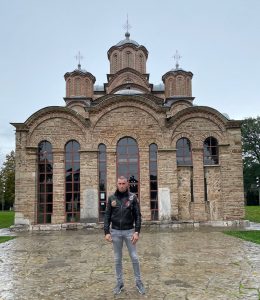 NIKOLIĆ DOVODI 100 SRBA SA KOSOVA I METOHIJE U BEOGRAD: Bokser velikog srca!