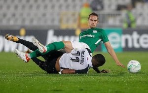 „PROZIVKA“ ZA GROBARE: Fudbaler Flore prokomentarisao navijače!