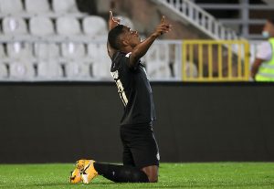 PARTIZAN VODI NAKON PONOVLJENOG PENALA – CRVENI KARTON ZA DOMAĆE: Da li je sudija bio u pravu!? (VIDEO)