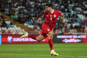 AKO NEKO MOŽE DA RAZGALI GROBARE, TO JE ONDA ON: Mitrović ponovo pričao o ‘parnom valjku’ – ‘Partizan može do finala Lige konferencija’ (VIDEO)