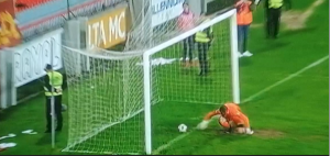 NOĆNA MORA ZA GOLMANA NOVOG PAZARA: Niko nije očekivao da može ovakav gol da primi! (VIDEO)