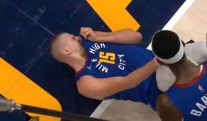 JOKIĆ SE POVREDIO NAKON SAMO 15 MINUTA – NAVIJAČI LJUTI NA GOBERA: MVP se nije vraćao u igru, evo šta se desilo! (VIDEO)