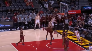 ZAKUCAVANJE GODINE: Pogledajte let Džona Holinsa! (VIDEO)