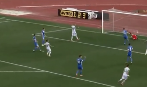 ILI JE SVRATIO U KLADIONICU PRE MEČA, ILI SE DOGOVORIO SA RIVALOM: Ukrajinca optužili da je slavio gol protivničke ekipe! (VIDEO)