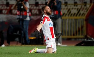 EVO KAKVU BI KATAI DOBIO KAZNU DA JE RADIO DOPING TEST: Bio bi to siguran kraj karijere za Zvezdinog napadača!