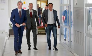 ‘DANIMA SAM RAZMIŠLJAO KOGA DA DOVEDEM POSLE MILOJEVIĆA’: Terzić je ogorčen zbog ovih stvari, Fudbalski savez je pitao jednu stvar! (VIDEO)