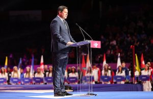 MIRONČIKOV NIŽE POBEDE: Pogledajte kako Nenad Borovčanin bodri srpskog reprezentativca! (VIDEO)