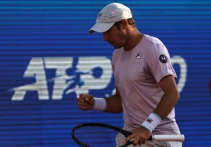 LAJOVIĆ RUTINSKI ZAVRŠIO POSAO: Srpski teniser se plasirao u drugo kolo Mastersa u Parizu – u narednoj rundi ga čeka pravi ‘pakao’!