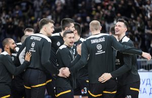 ŠOK ZA CRNO-BELE: Partizan zbog nesportskog ponašanja publike, crno-beli će morati da plate!
