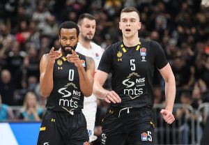 NAKON PRVOG POLUVREMENA PARTIZAN VODI: Navijači zadovoljni! (TVITOVI)