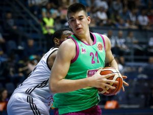 HRVATSKI KOŠARKAŠ OPLJAČKAN U AMERICI: NBA centar zatekao pljačkaše u kući!