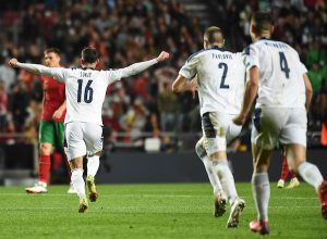 PIKSI ZAUSTAVIO SLAVLJE U SVLAČIONICI PA ODUŠEVIO FUDBALERE: „Da li ste vi normalni? Šta radite ovo“?! (VIDEO)