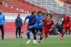 NADA SRPSKOG FUDBALA ODBIJA VELIKANE: Karijeru želi da nastavi u Srbiji!