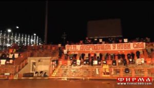 DELIJE ĆE POLUDETI KADA VIDE OVO: Navijači Voše podgrejali atmosferu pred Zvezdin dolazak – na svojoj tribini istakli ‘navijačke trofeje’! (VIDEO)