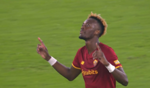 VUČICA NADMUDRILA BIKA: Ejbraham nastavlja da pogađa!