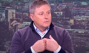 ‘KAKAV PIKSI? JEL SMO U ŠKOLU IŠLI ZAJEDNO?’: Voditeljka pitala selektora zašto ga zovu ‘Mister’, a odgovor je odmah izmamio osmeh na njenom licu (VIDEO)