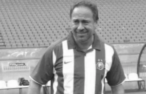 ‘JOŠ UVEK ODZVANJAJU NJEGOVE REČENICE’: Crveno-beli se na emotivan način oprostili od čuvenog pevača – ove reči teraju suze na oči!