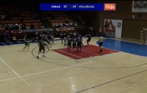 OVAKAV SKANDAL SRPSKI SPORT NE PAMTI: Žestoka tuča na rukometnom meču – lakat u glavu, nokaut, a kada su se uključili navijači nastao je pravi haos! (VIDEO)