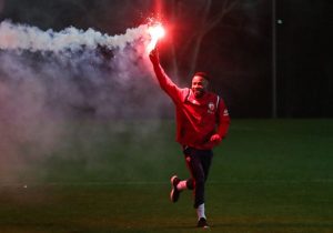 JEDNOM REČJU – ‘BITANGA’: Kanga priredio spektakularan šou navijačima – njegov salto je juče ‘zapalio’ Delije! (VIDEO)