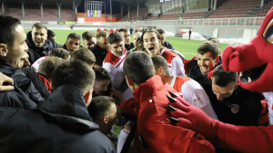 SUPERLIGA SRBIJE: ‘Zmajevi’ demolirali Metalac na ‘krovu’ – Vujnović nastavio da trese mreže, u strelce se upisao i bivši fudbaler Crvene zvezde! (VIDEO)