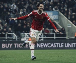 NJUKASL SE HVATA ZA SLAMKU SPASA: Mančesteru samo bod! (VIDEO)