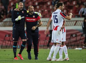 DETONACIJA U ZVEZDINOJ SVLAČIONICI: Stanković urlao na igrače – kada mu je Borjan odgovorio, nastao je pravi haos!