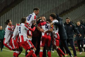 ZVEZDA REKONSTRUIŠE TIM: Sprema se prvi odlazak, vezista napušta ‘Marakanu’!?