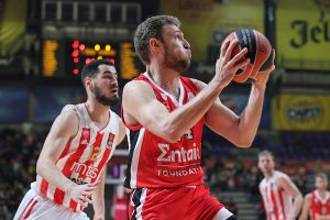 OLIMPIJAKOS ‘PRESLIŠAO’ NAJVEĆEG RIVALA: Nekadašnji košarkaš Partizana ‘zaledio’ Moskovljane! (VIDEO)