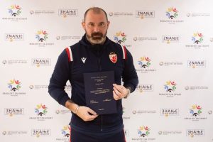 RAD ZA ČISTU DESETKU: Dejan Stanković diplomirao na fakultetu, njegov mentor ga je pohvalio kao nikad niko u životu! (FOTO)