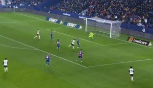 KAKAV DERBI U VALENSIJI: Pravi spektakl, gosti gubili 2:0, pa stigli do fantastičnog preokreta! (VIDEO)