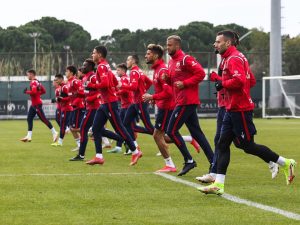 CRVENO-BELI ODRADILI VRLO NAPORAN I ISCRPLJUJUĆI TRENING: Danas je bila koncentracija na ‘bi-bi’ testu, evo kako su se fudbaleri pokazali! (VIDEO)
