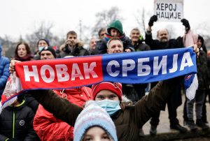 NE ODUSTAJU OD BORBE: Treći protest za nepobedivog Novaka, njegov otac pred masom ljudi govorio o Kirjosu! (FOTO)