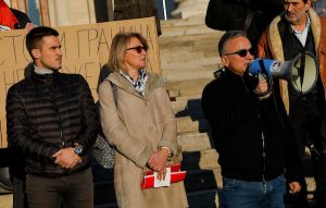 KAKVA PORUKA: Oglasio se Novakov otac, Srđan je ‘samo preneo’ brutalne reči od jednog pratioca – ’50 metaka Novaku u prsa’ (FOTO)