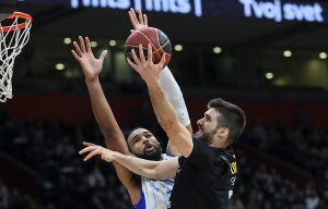 NOVI PROBLEM ZA ŽELJKA OBRADOVIĆA: Još dva igrača van stroja zbog pozitivnog testa!