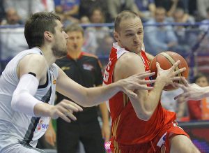 IGOR RAKOČEVIĆ ODGOVORAO NA ZANIMLJIVA PITANJA: Mesi mu je bolji od Ronalda, više voli Maradonu od Pelea a evo sa kim bi se ‘pobio’ u ringu!