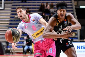 KAKO JE MEGA SRUŠILA PARTIZAN: Neverovatna trojka Smita, koju će sanjati crno-beli (VIDEO)