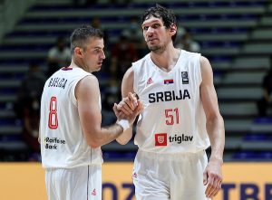 BOBI I BJELICA SEDELI NA KLUPI, ALI JE DONČIĆ DOMINIRAO: Ubacio je 30 poena bivšem treneru – jedan potez će vas oduševiti! (VIDEO)