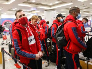 CRVENO-BELI KRENULI NA PRIPREME: Zvezda otputovala u Antaliju (FOTO)