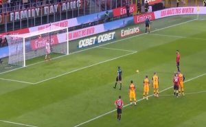 MILAN DOŠAO DO SIGURNE POBEDE PROTIV ROME: Dva penala i dva crvena kartona obeležila meč! (VIDEO)