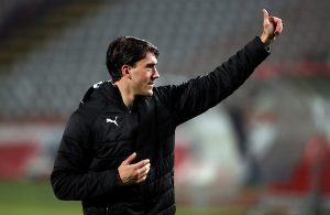 VELIKI PROBLEM ZA FIORENTINU: Poznato je zašto Vlahović nije otputovao u Kaljari! (FOTO)