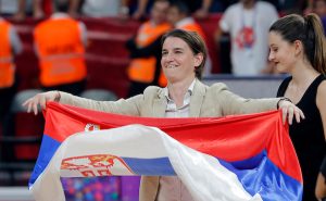 ‘DOBIĆE HRANU BEZ GLUTENA, LAPTOP I SPRAVE ZA VEŽBANJE’: Ana Brnabić otkrila najnovije informacije iz Melburna – pogledajte o čemu je razgovarala sa ministarkom Australije!