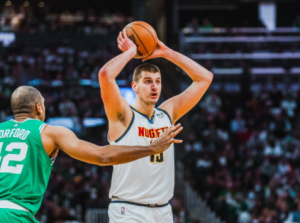TRIPL-DABL NIKOLE JOKIĆA U PORAZU DENVERA: Sjajne partije Bogdanovića i Pokuševskog nedovoljne za trijumf! (VIDEO)