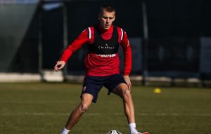 ‘POSTOJI MALI PRITISAK’: Zvezdin novi biser blista nakon priprema sa prvim timom, jedva čeka da debituje u crveno-belom dresu!
