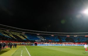 IZUZETNO INTERESANTNA KOREOGRAFIJA NA SEVERNOJ TRIBINI: Evo šta su Delije želele da kažu! (FOTO) (VIDEO)