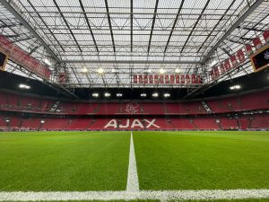 POZNATO ZAŠTO JE OVERMARS OTPUŠTEN: Slike svog polnog organa je slikao na radnom mestu!